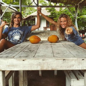 Отель Surfing Wombats  Weligama